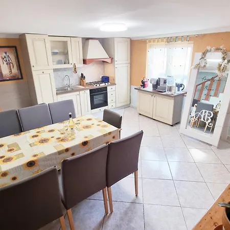 Apartment Bellavista-spa Jacuzzi Sauna Pool Air Conditioning