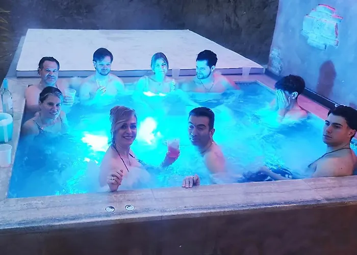 Bellavista-spa Jacuzzi Sauna Pool アパート *