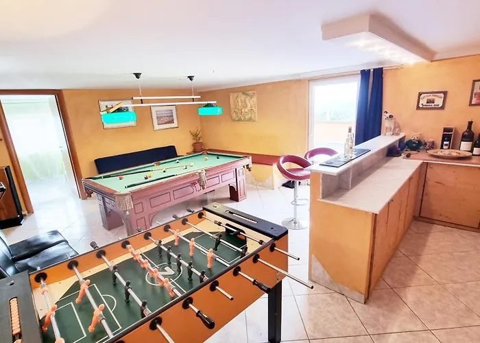 Bellavista-spa Jacuzzi Sauna Pool アパート Bozza